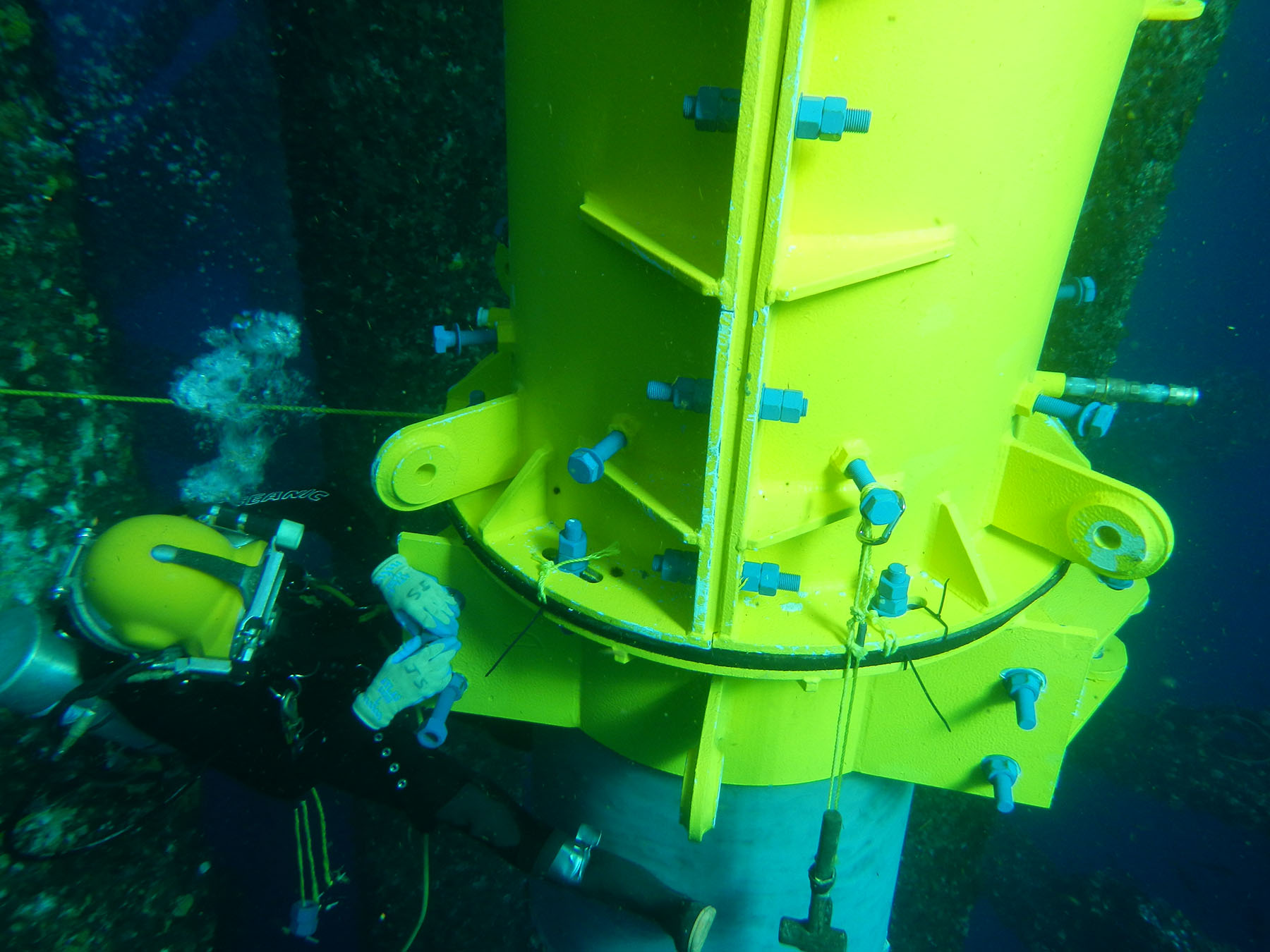 Diving - MADCON Corporation